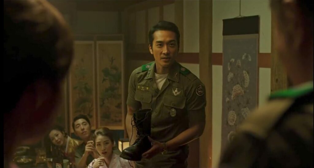 Song Seung-heon sebagai Kolonel Kim Jin-pyeong di film Obssesed